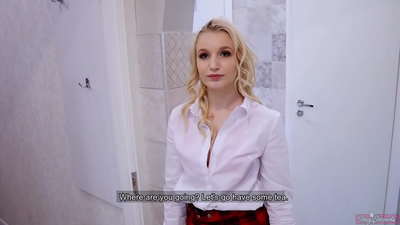 女子大生が彼氏の友人と浮気｜POVでマンコにザーメン注入!